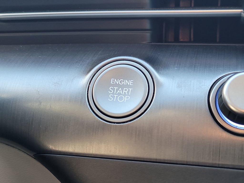 Used 2024 Hyundai Kona SEL image 22