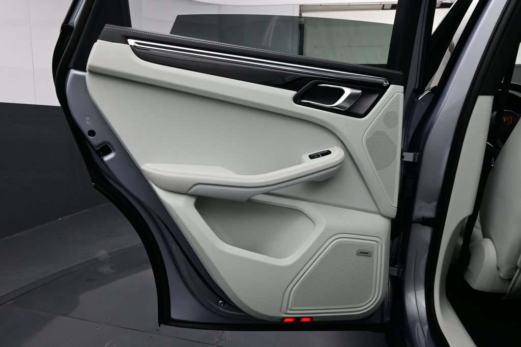 New 2026 Porsche Macan S AWD/4WD image 13