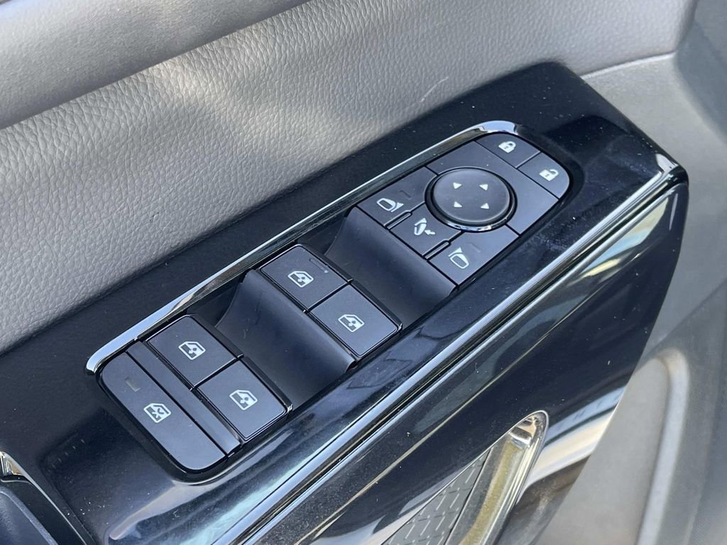 New 2026 Nissan Pathfinder Platinum AWD/4WD image 25