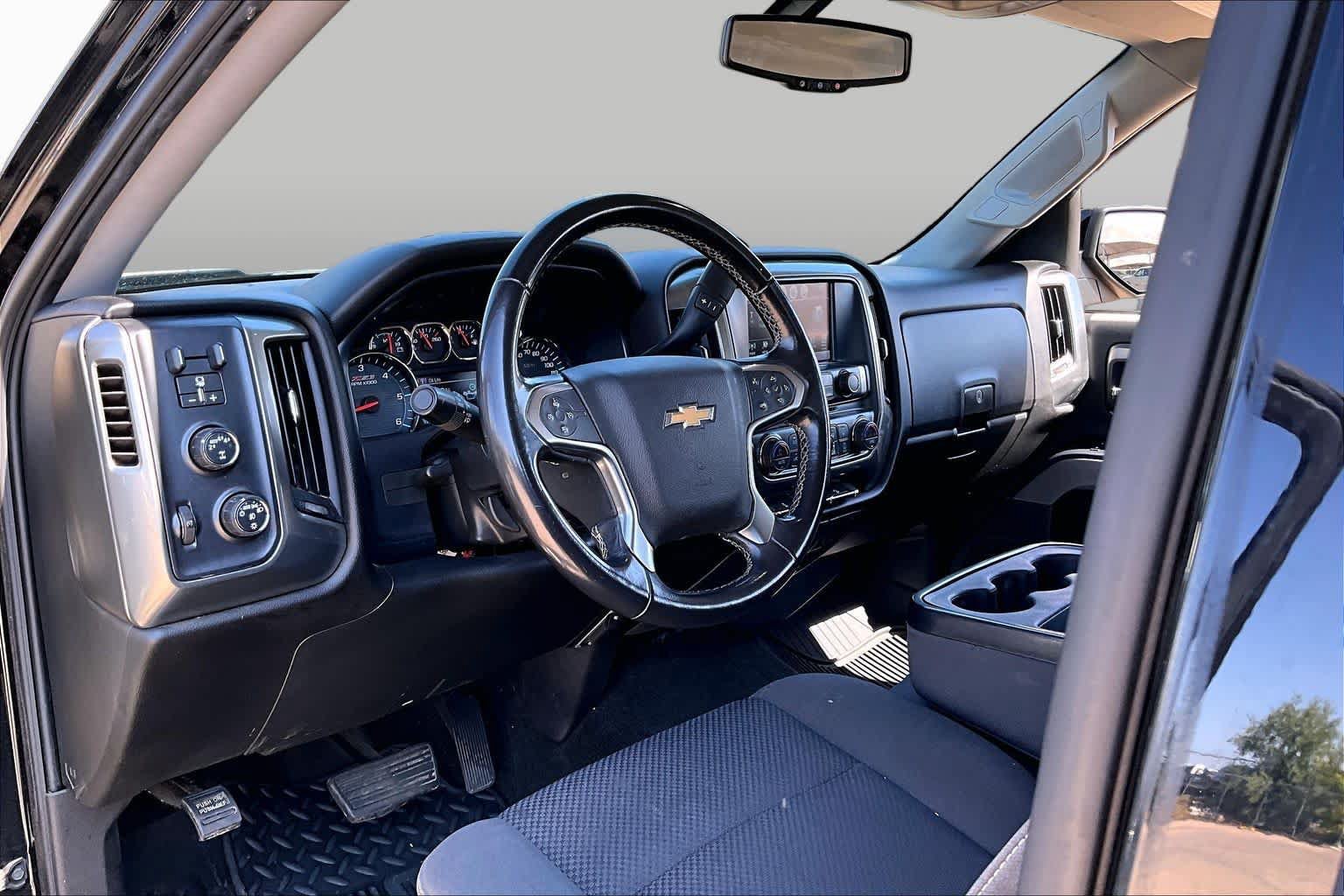 Used 2018 Chevrolet Silverado 1500 LT w/ Texas Edition AWD/4WD image 16