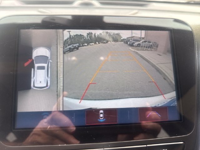 Used 2018 Chevrolet Equinox Premier FWD image 17