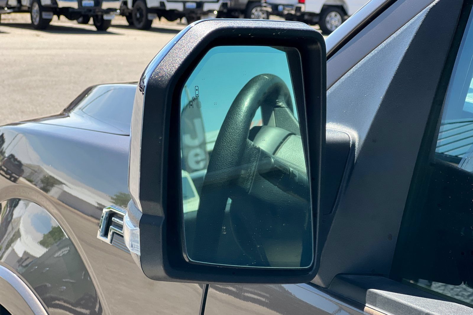 Used 2016 Ford F150 Lariat w/ Equipment Group 502A Luxury AWD/4WD image 27