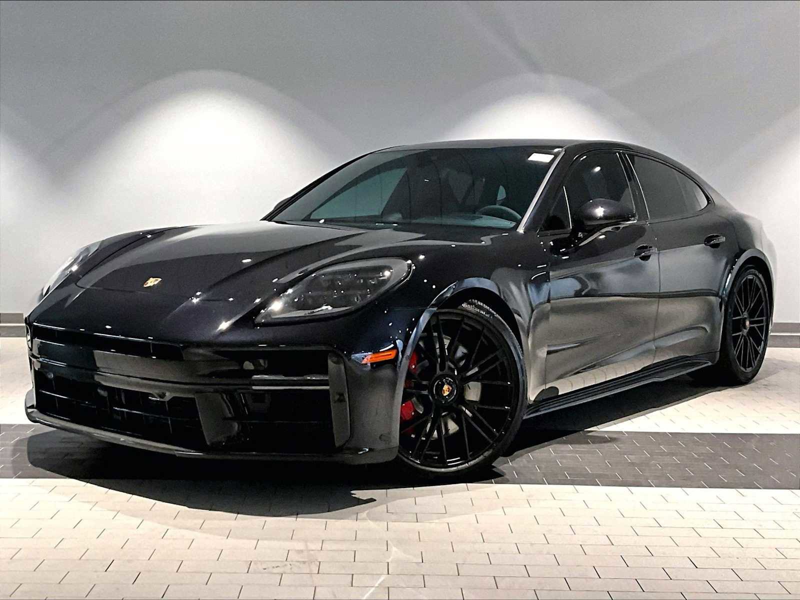 Used 2025 Porsche Panamera GTS image 1