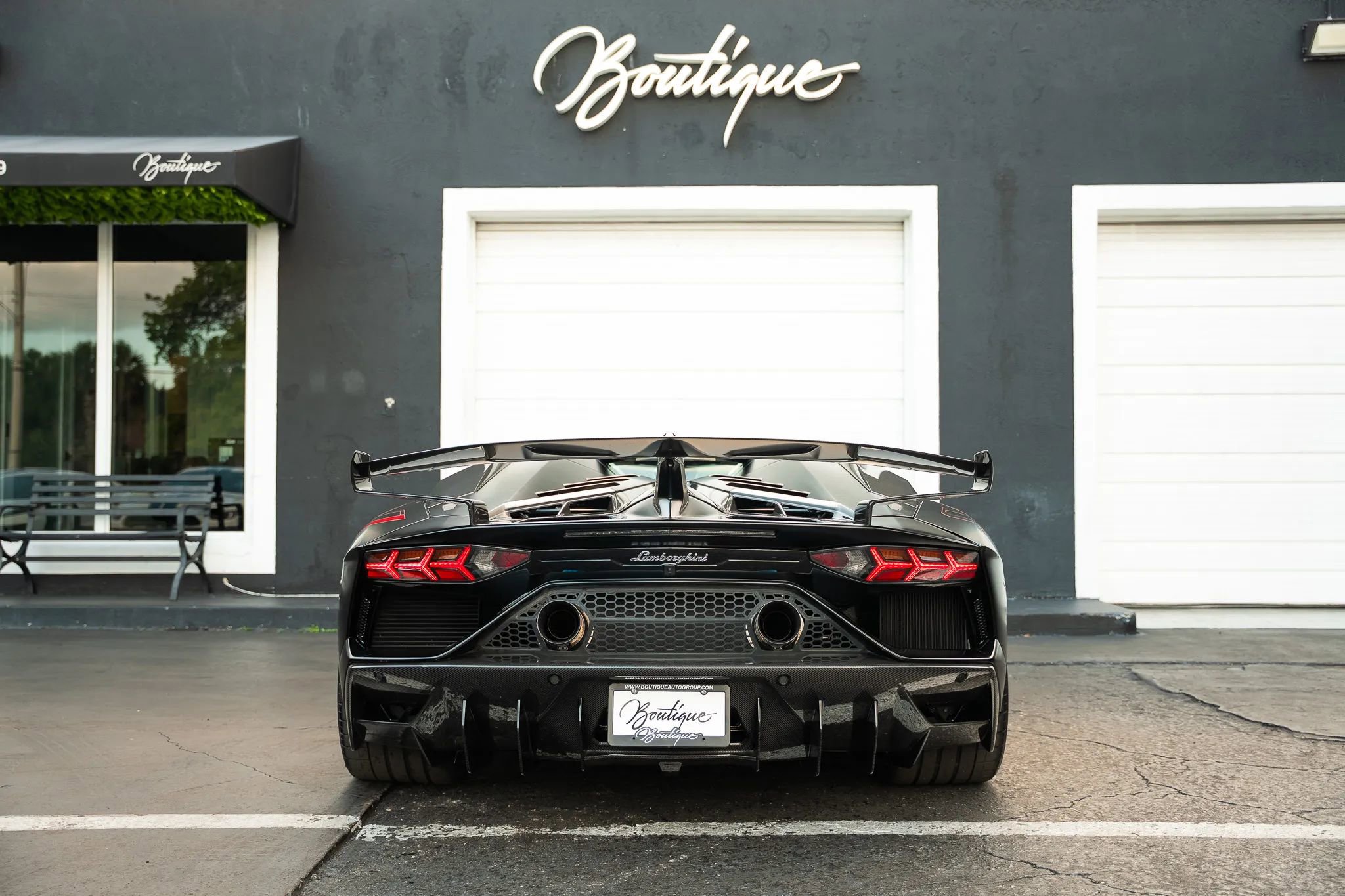 Used 2021 Lamborghini Aventador SVJ AWD/4WD image 4
