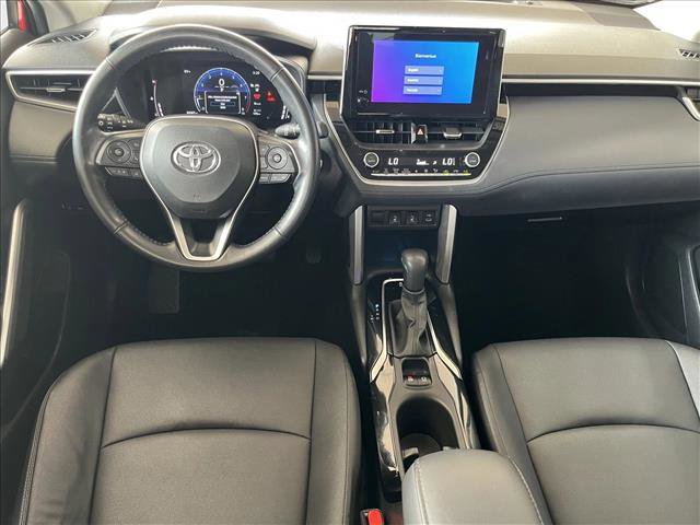 Used 2023 Toyota Corolla Cross XLE image 11