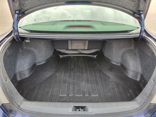 Used 2011 Honda Accord EX-L image 6