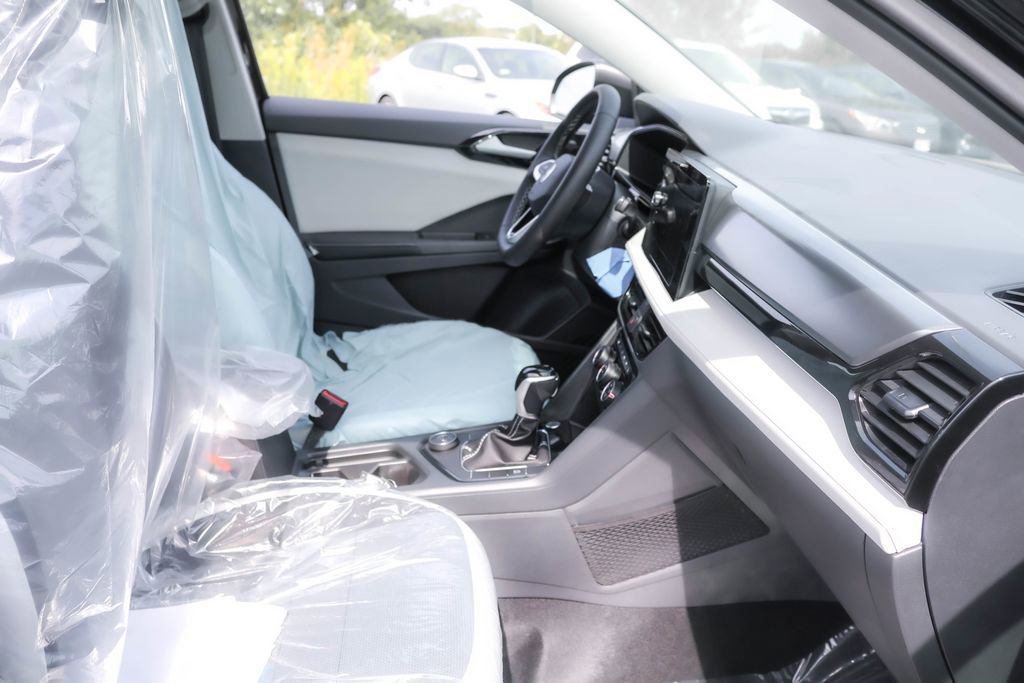 Used 2025 Volkswagen Taos S image 34