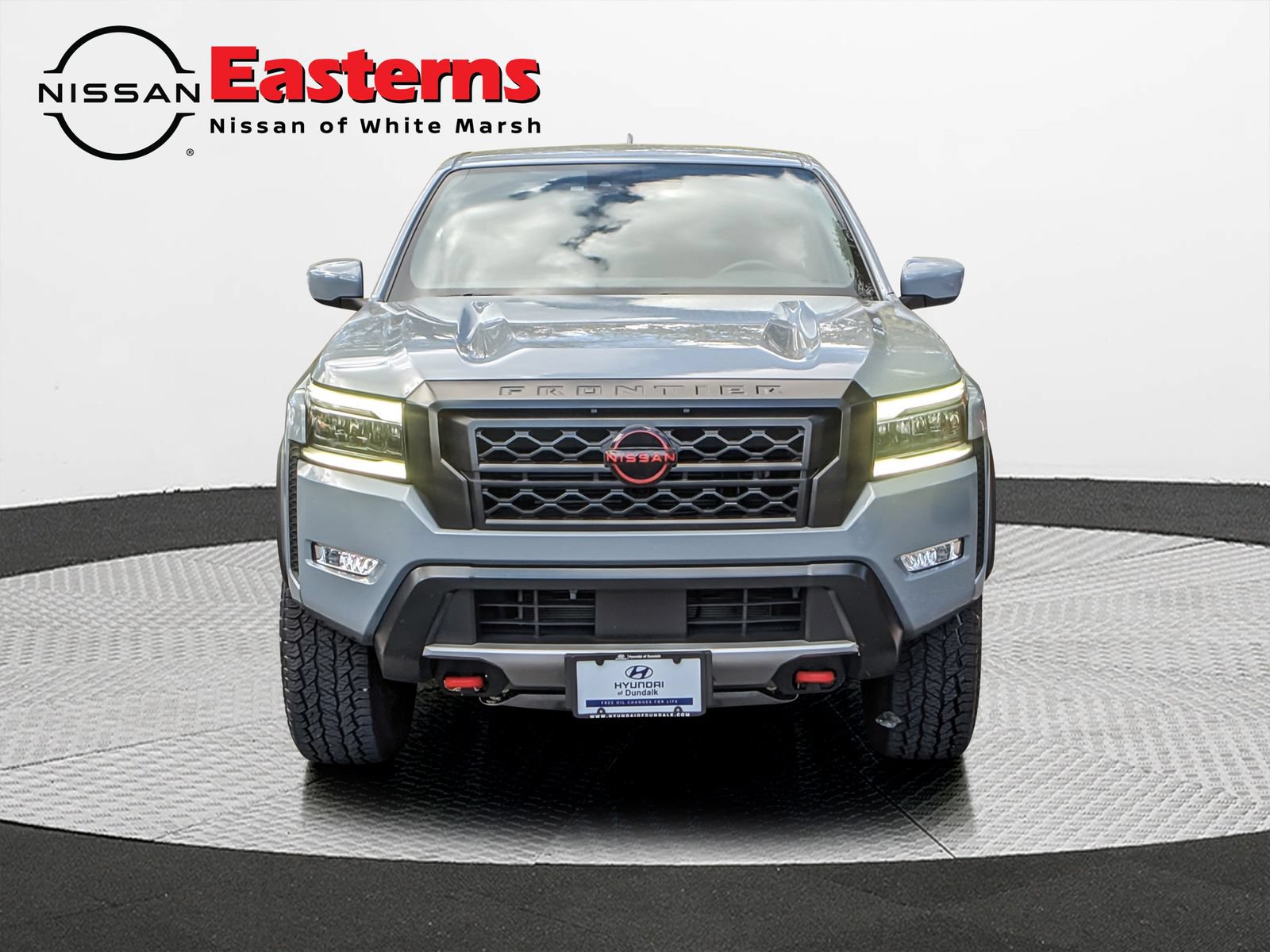 Used 2024 Nissan Frontier PRO-4X w/ Technology Package AWD/4WD image 2