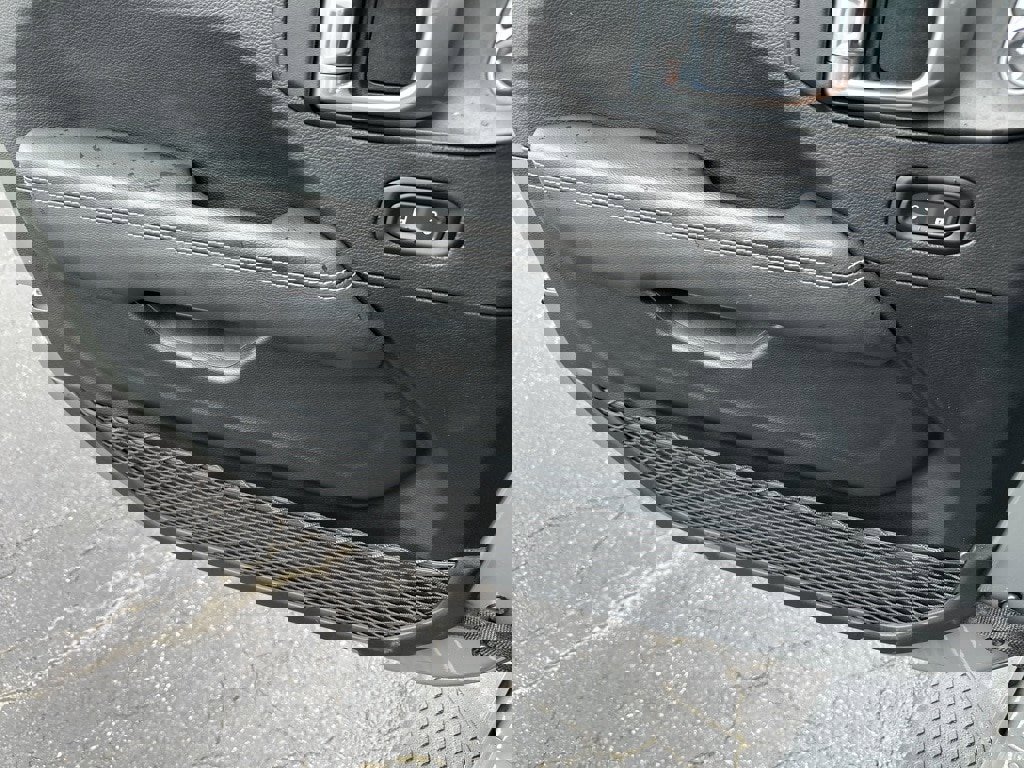 Used 2021 Jeep Gladiator Overland w/ Popular Equipment Package image 26