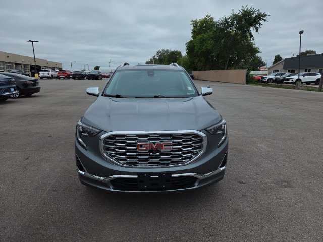 Used 2019 GMC Terrain Denali w/ Advanced Safety Package AWD/4WD image 3