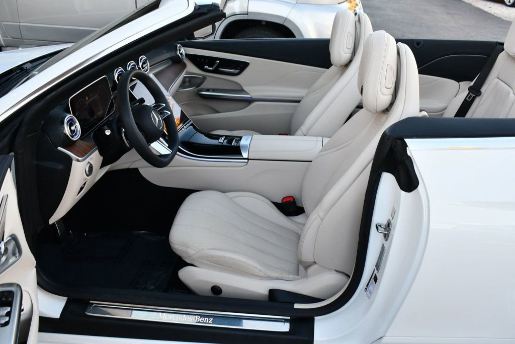 Used 2025 Mercedes-Benz CLE 300 4MATIC Cabriolet image 56