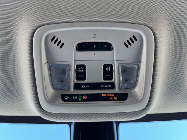 Used 2021 Chevrolet Traverse Premier AWD/4WD image 37
