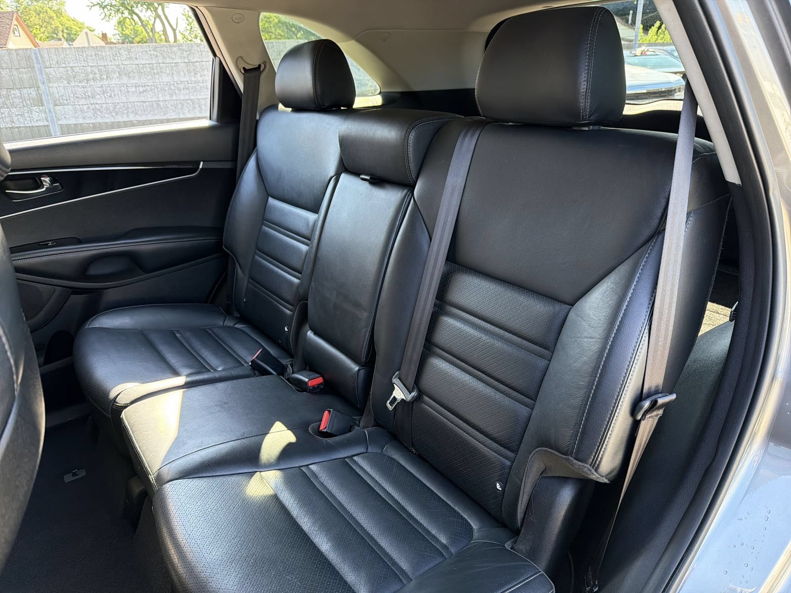 Used 2017 Kia Sorento FWD w/ LX Convenience Package image 19