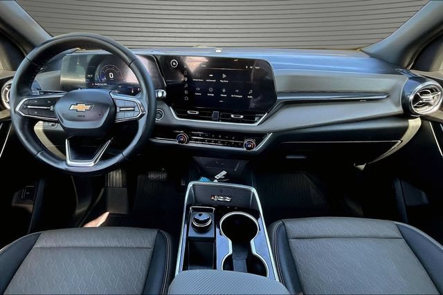 Used 2026 Chevrolet Equinox LT w/ Convenience Package II AWD/4WD image 7