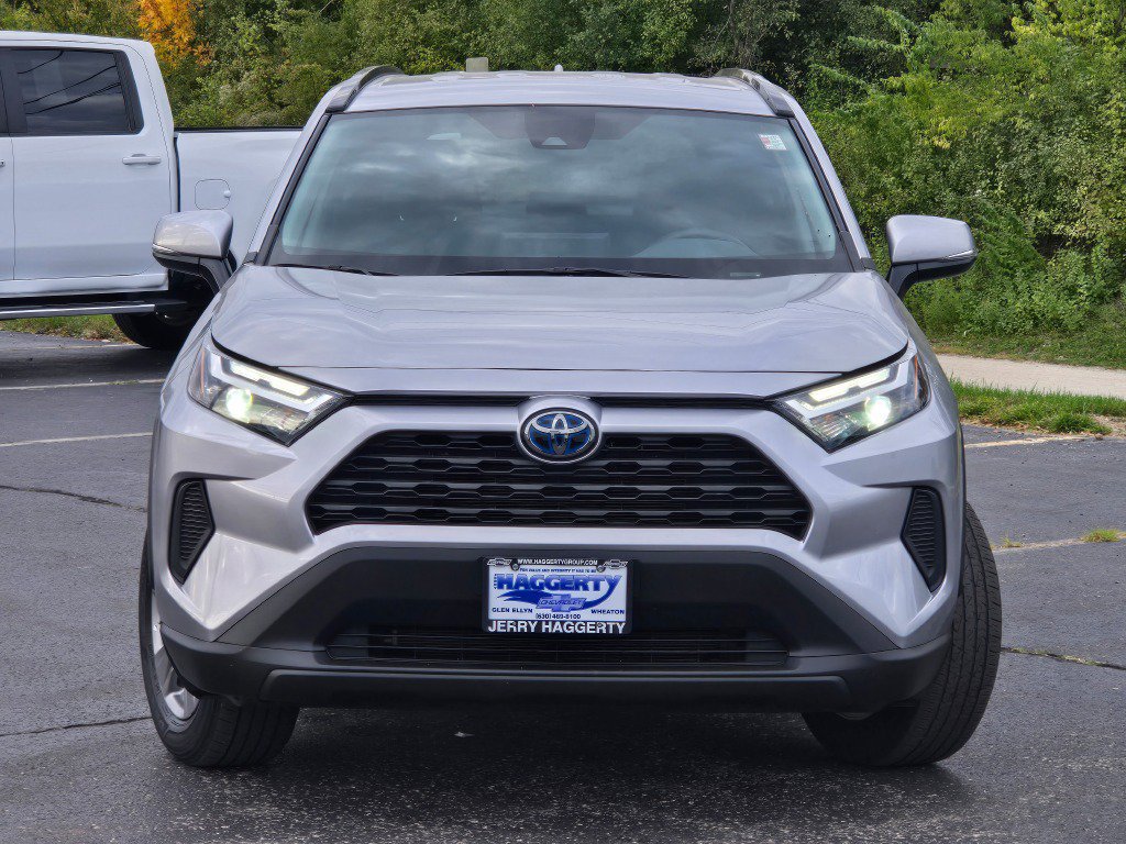 Used 2024 Toyota RAV4 LE AWD/4WD image 3