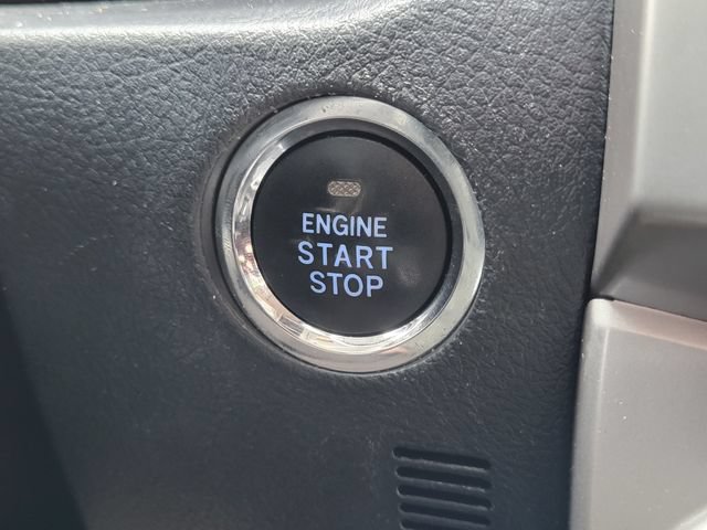 Used 2018 Toyota 4Runner Limited AWD/4WD image 19