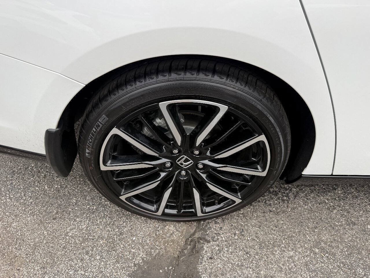 Used 2026 Honda Accord Touring image 9