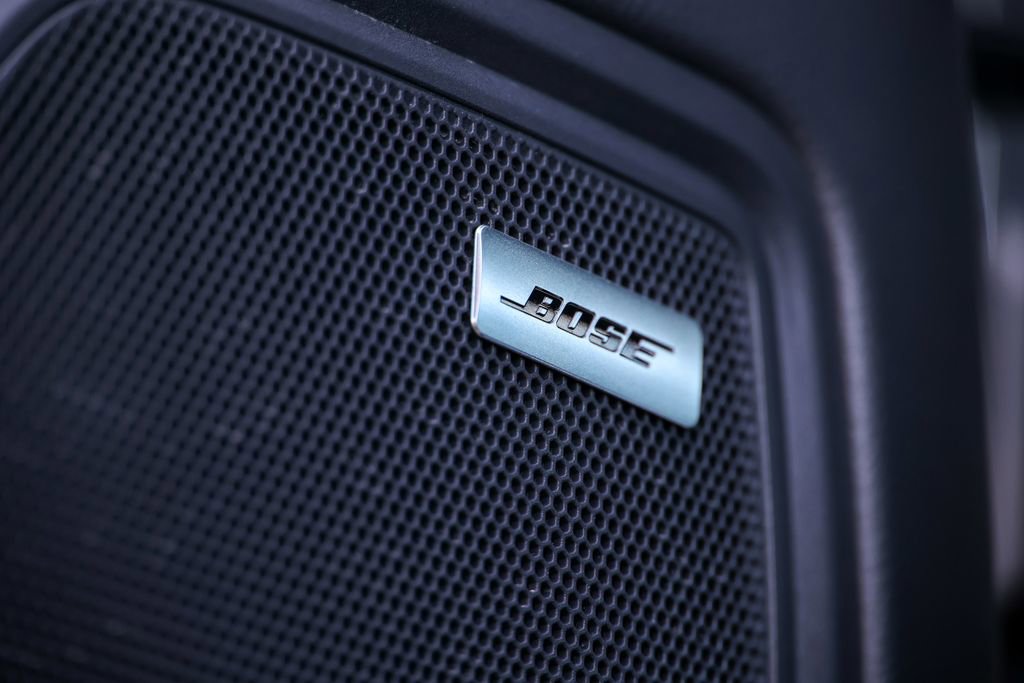 Certified 2025 Porsche Macan image 25