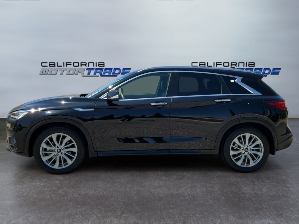 Used 2023 INFINITI QX50 Luxe w/ Cargo Package FWD image 8