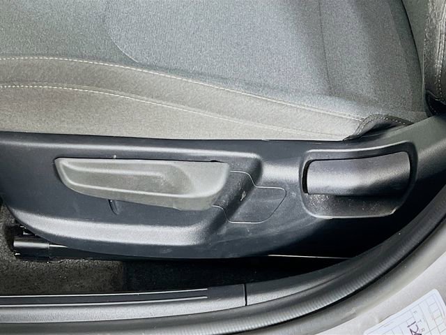 Used 2025 Kia K4 LXS image 11