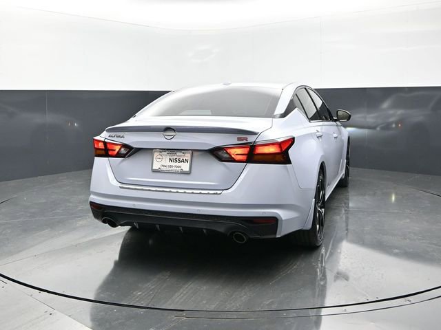 Used 2023 Nissan Altima 2.5 SR w/ SR Premium Package FWD image 4
