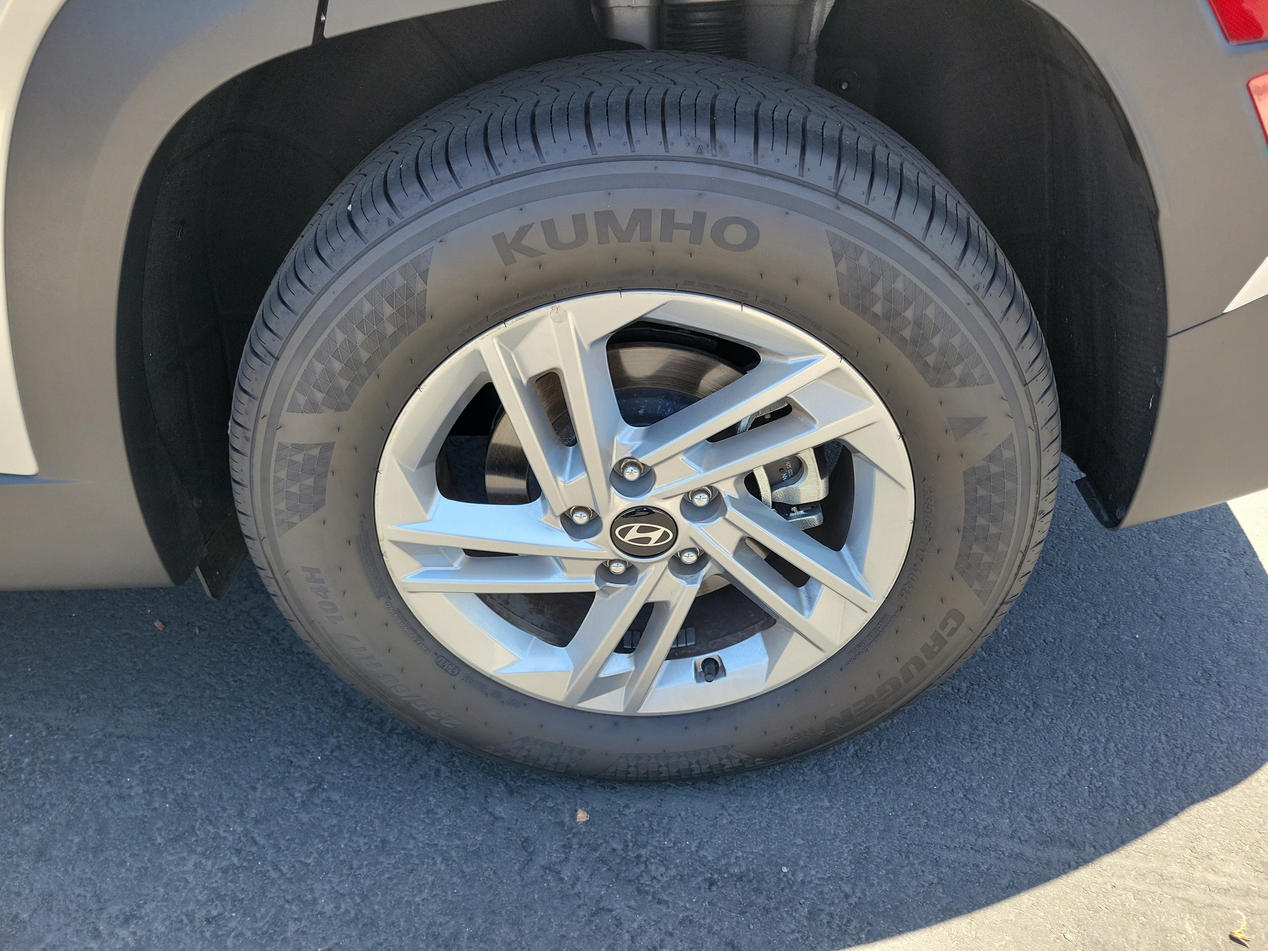 Certified 2025 Hyundai Tucson SE FWD image 31