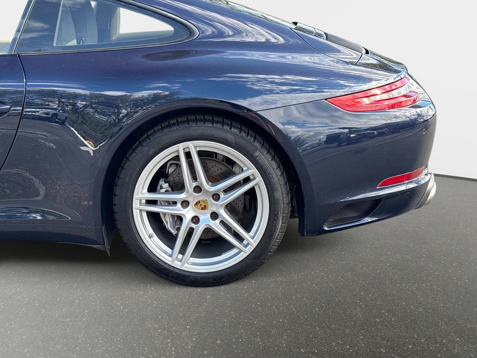 Used 2017 Porsche 911 Carrera image 14
