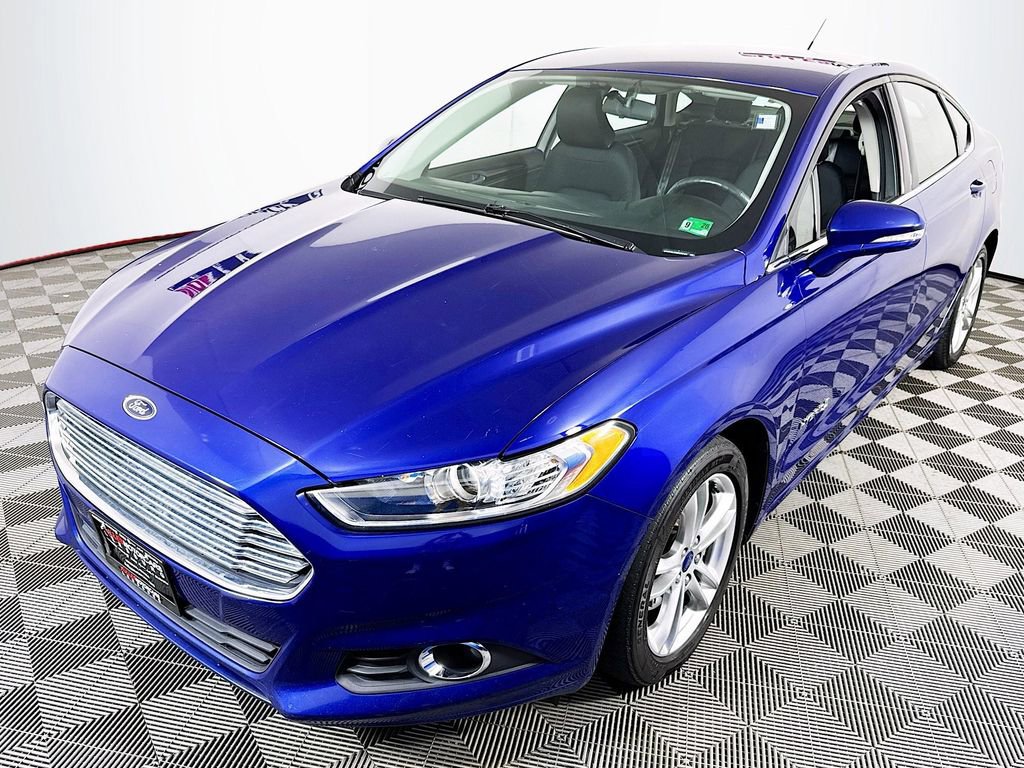 Used 2016 Ford Fusion SE image 3