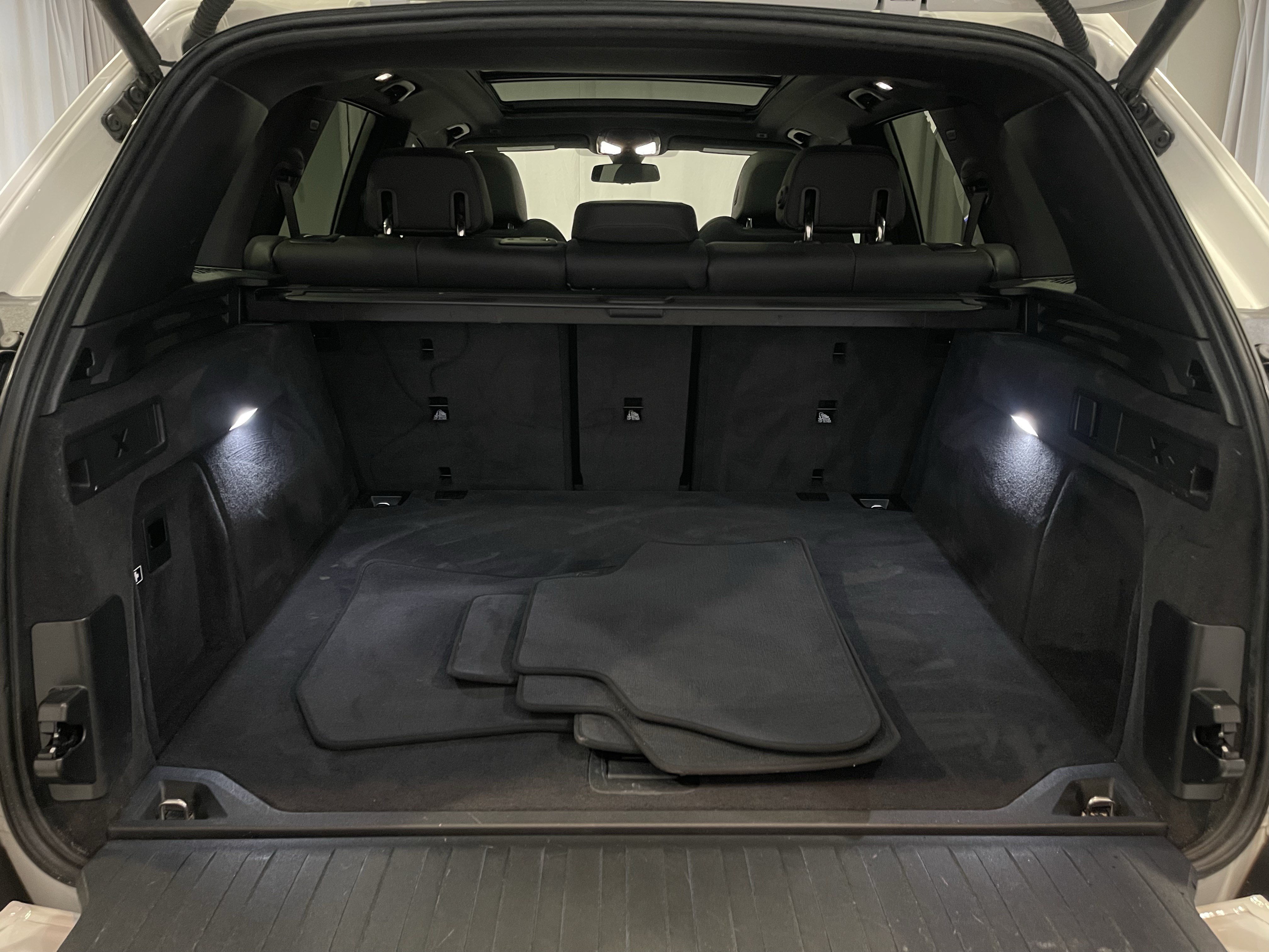 Used 2022 BMW X5 xDrive40i w/ Premium Package AWD/4WD image 27