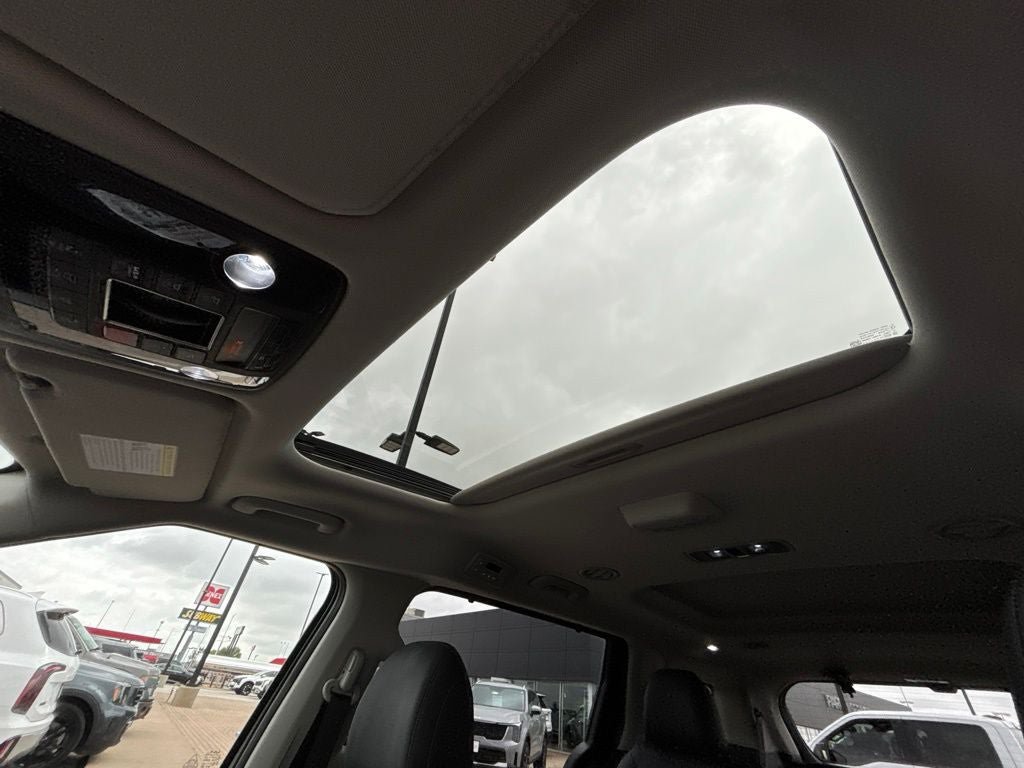 Used 2026 Kia Carnival SX Prestige FWD image 15
