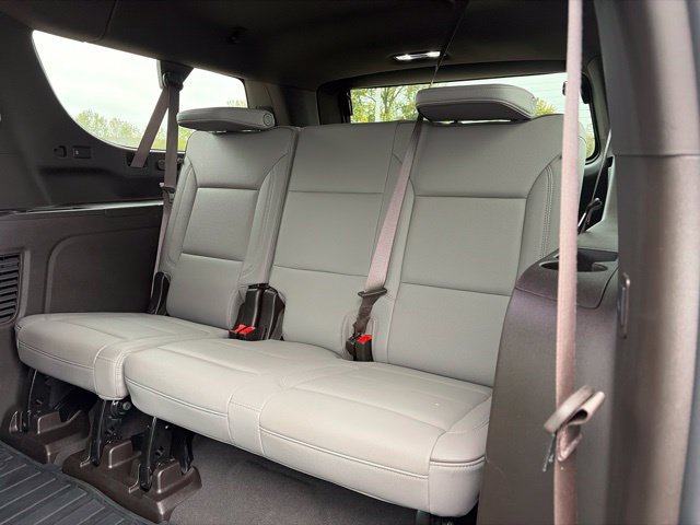 Used 2024 GMC Yukon XL SLT w/ SLT Luxury Package AWD/4WD image 41