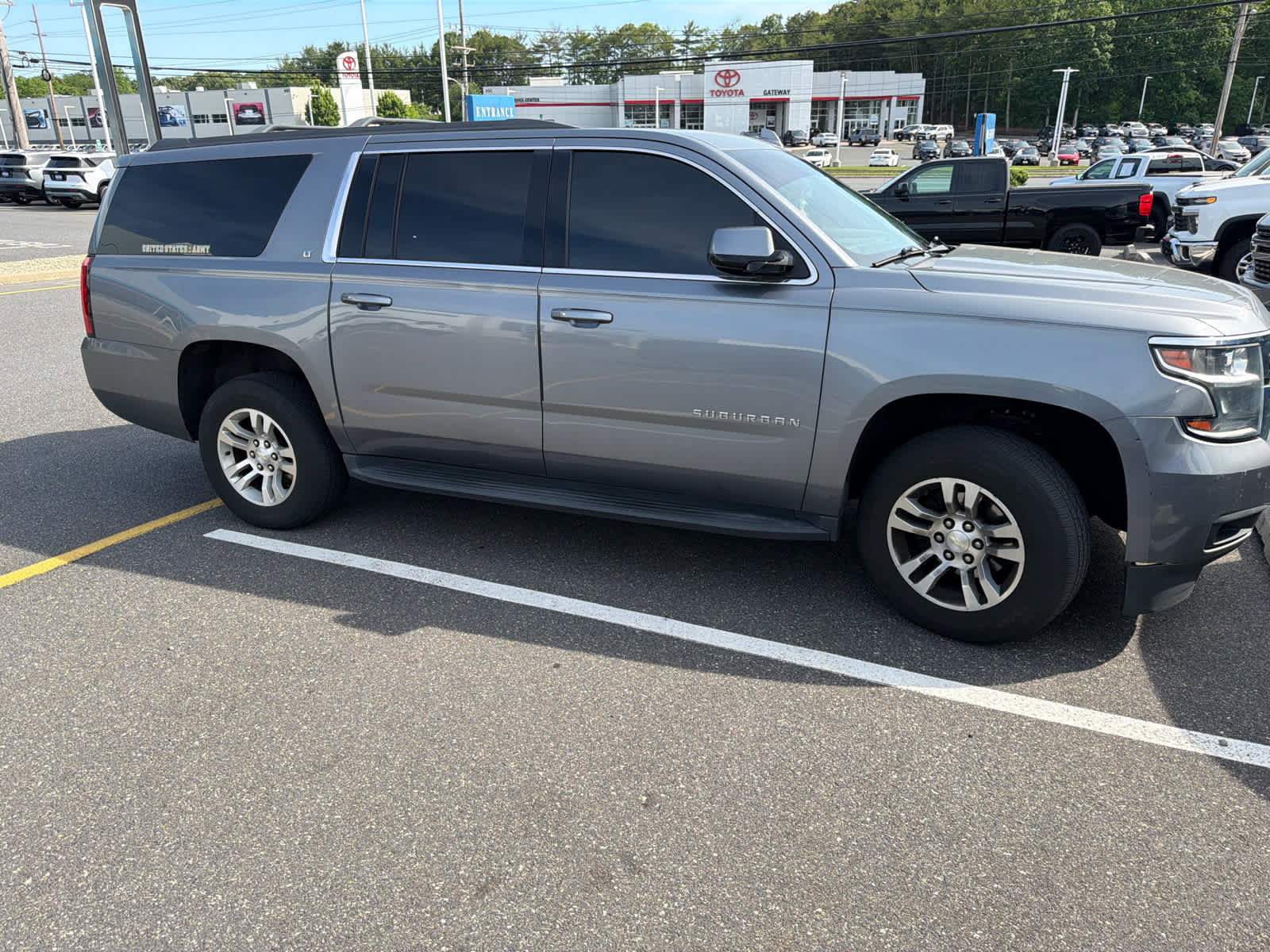 Used 2019 Chevrolet Suburban LT AWD/4WD image 2