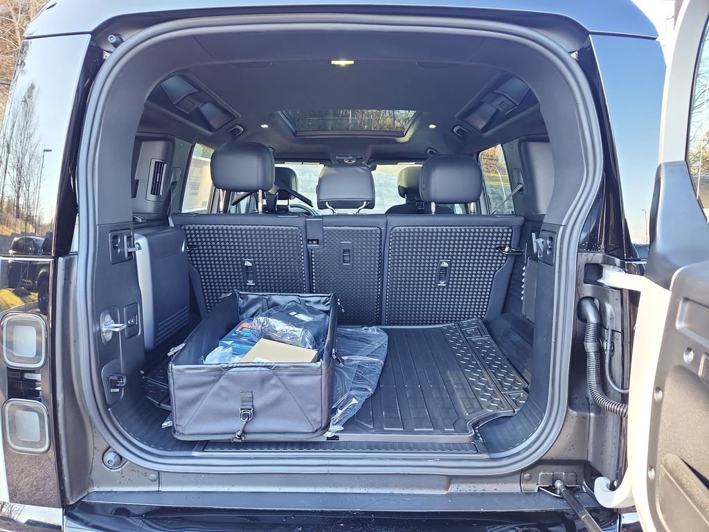 New 2026 Land Rover Defender 110 X image 13