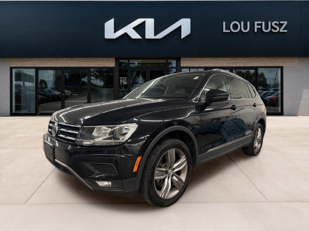 Used 2020 Volkswagen Tiguan SEL w/ Tiguan Two-Row MDO Package AWD/4WD image 1