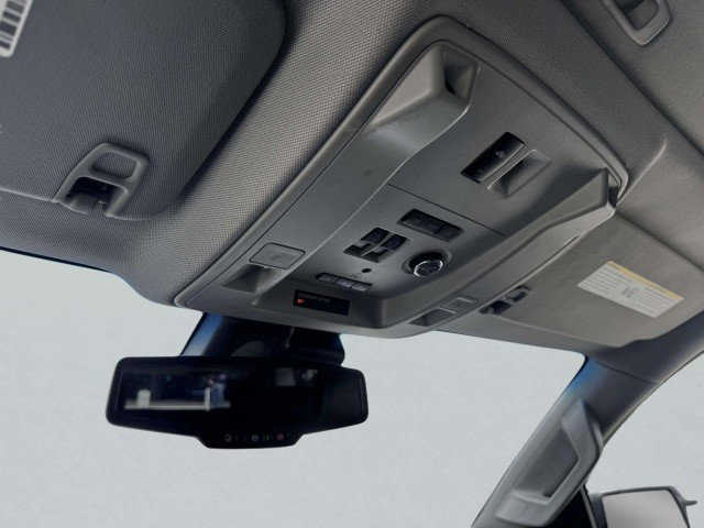 Used 2018 GMC Yukon XL Denali w/ Denali Ultimate Package AWD/4WD image 36