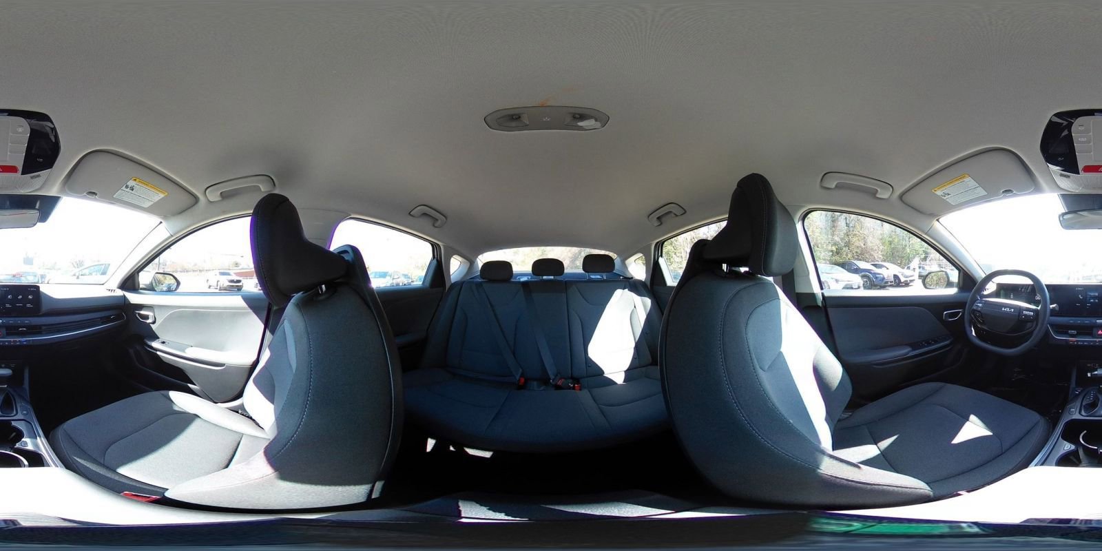 Used 2025 Kia K4 LXS image 39