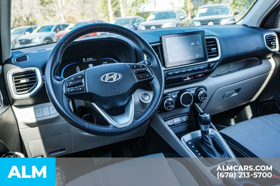 Used 2025 Hyundai Venue SEL image 27