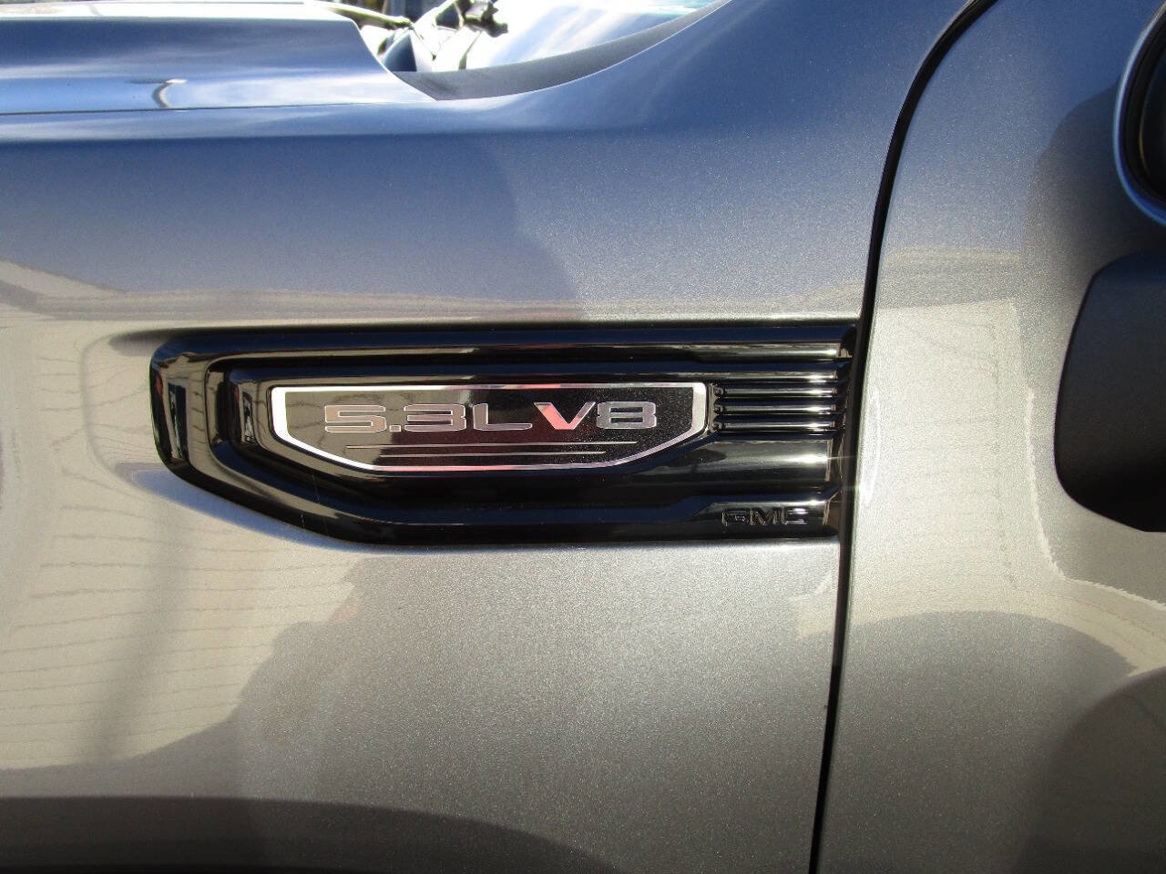 Used 2020 GMC Sierra 1500 Elevation w/ Elevation Value Package image 5