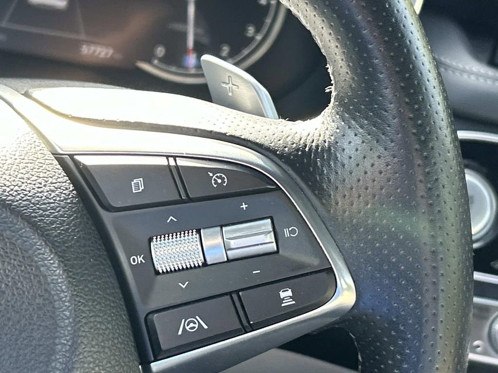 Used 2022 Genesis G70 2.0T image 28
