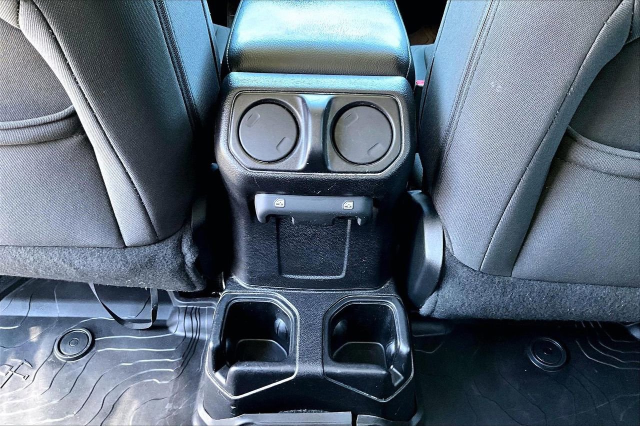 Certified 2018 Jeep Wrangler Unlimited Sport S image 15