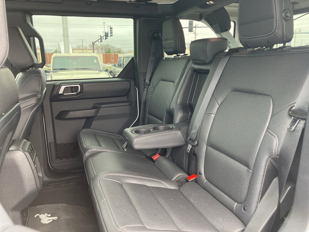 Used 2025 Ford Bronco Badlands AWD/4WD image 30