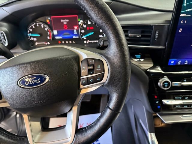 Used 2023 Ford Explorer Limited w/ Limited Technology Package image 29