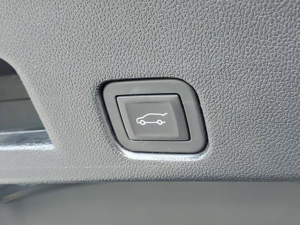 Certified 2024 Chevrolet Traverse LT w/ LPO, Floor Liner Package AWD/4WD image 33