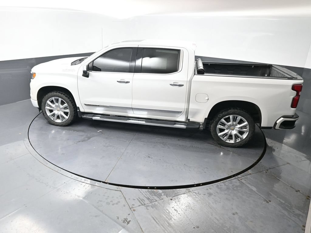 Used 2022 Chevrolet Silverado 1500 High Country w/ High Country Premium Package AWD/4WD image 58