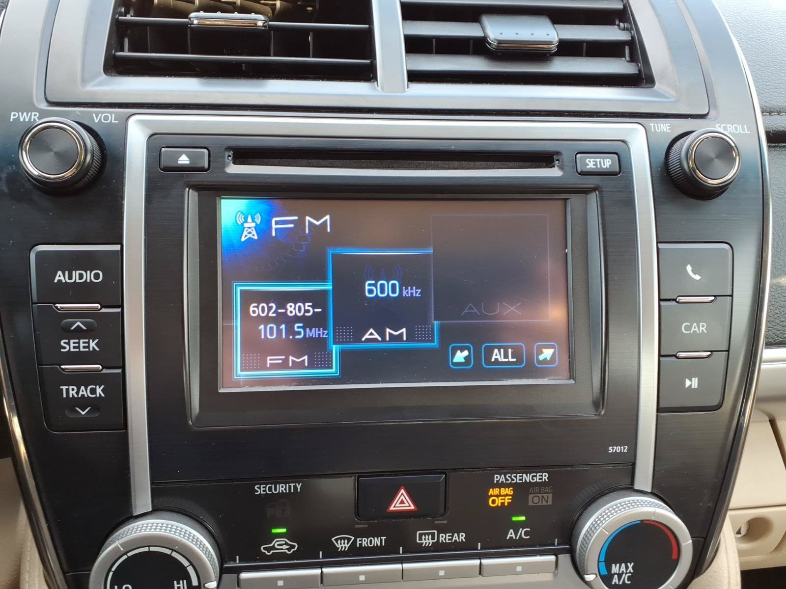 Used 2012 Toyota Camry LE FWD image 17