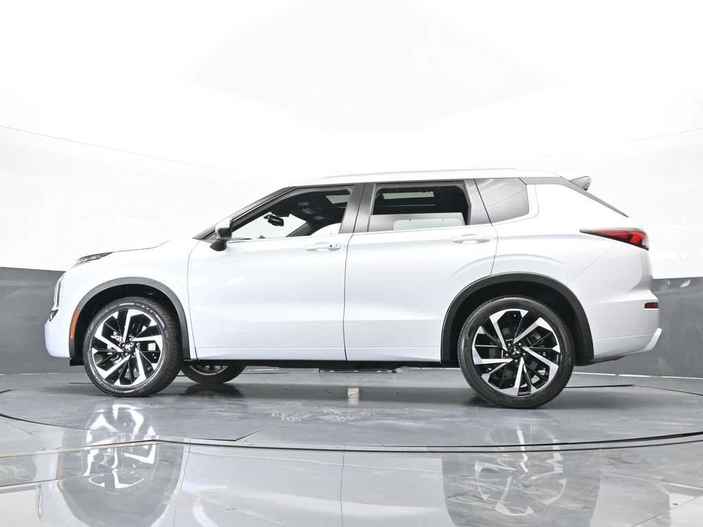 Used 2022 Mitsubishi Outlander SEL image 69