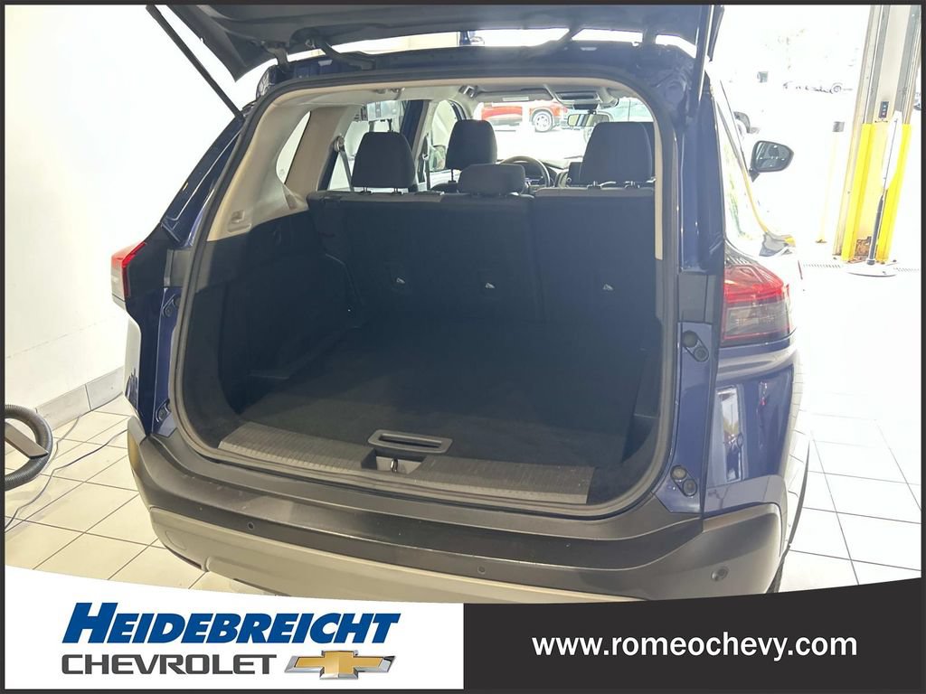 Used 2021 Nissan Rogue SV AWD/4WD image 15