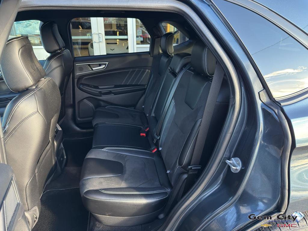 Used 2023 Ford Edge ST image 12