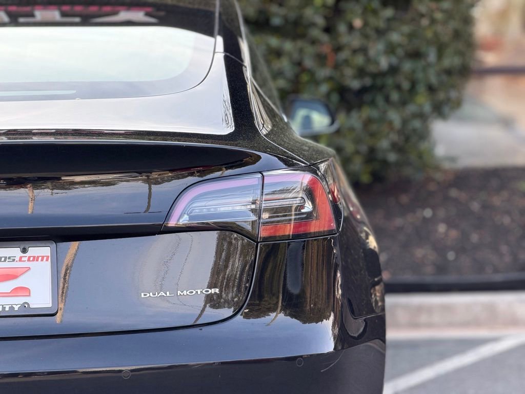 Used 2019 Tesla Model 3 Long Range image 16