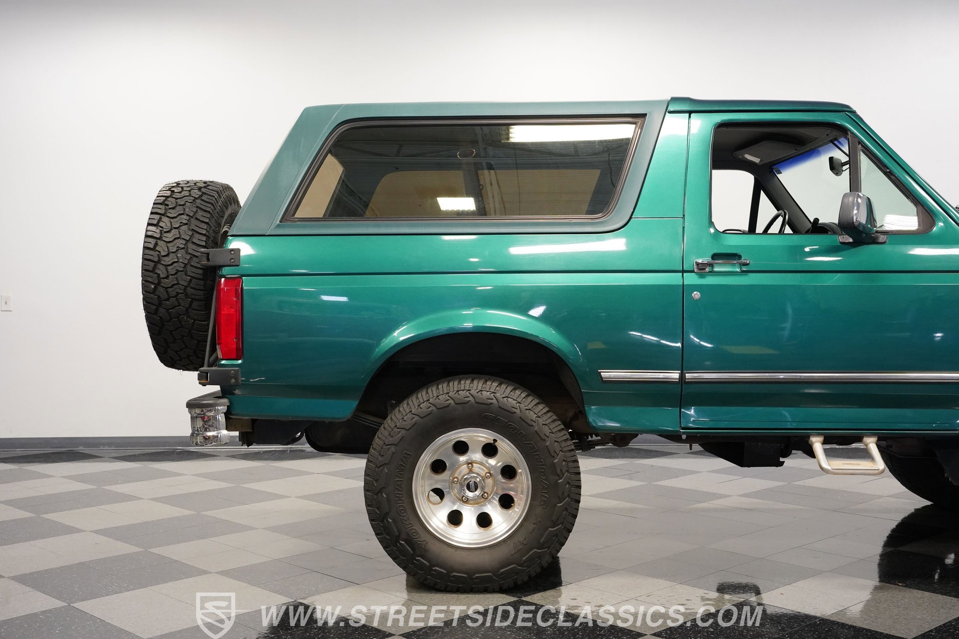 Used 1996 Ford Bronco XLT image 29